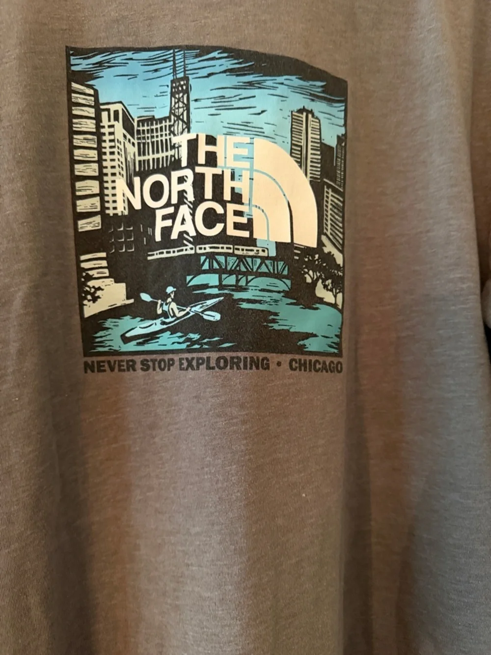 The North Face Men’s Long-Sleeve Graphic Tee Chicago Size Medium